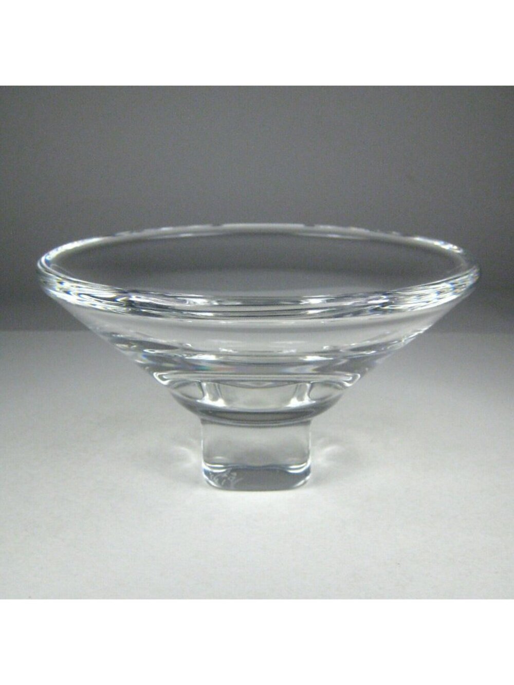 Kosta Boda Studio Art Glass Bowl Signed Goran Warff 7 In Clear Footed 58104